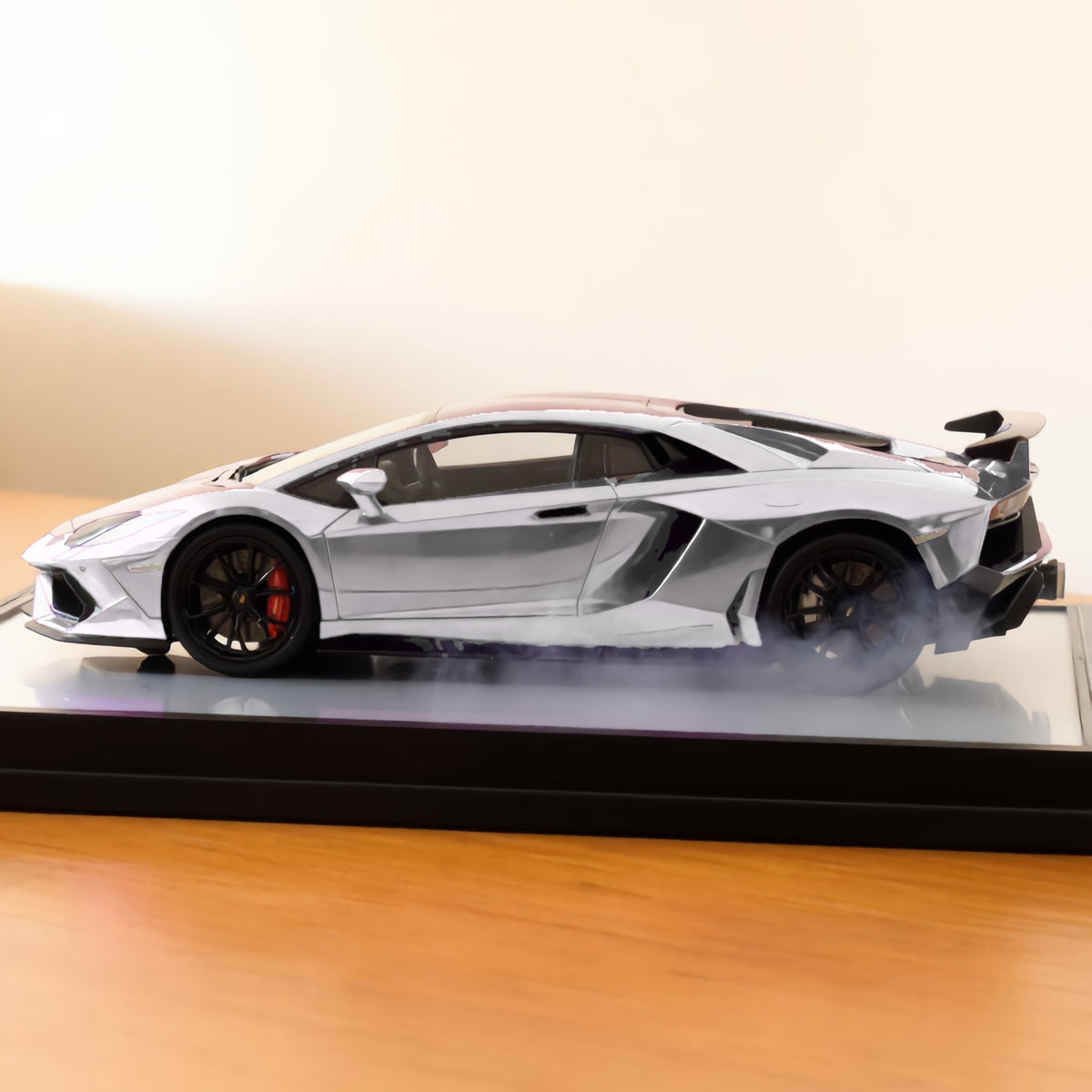 Silver V12 hypercar mist model, side view with mist